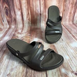 Crocs PATRICIA Size 8 Brown Low Wedge Heel Triple 3 Strap Slides Sandals Shoes